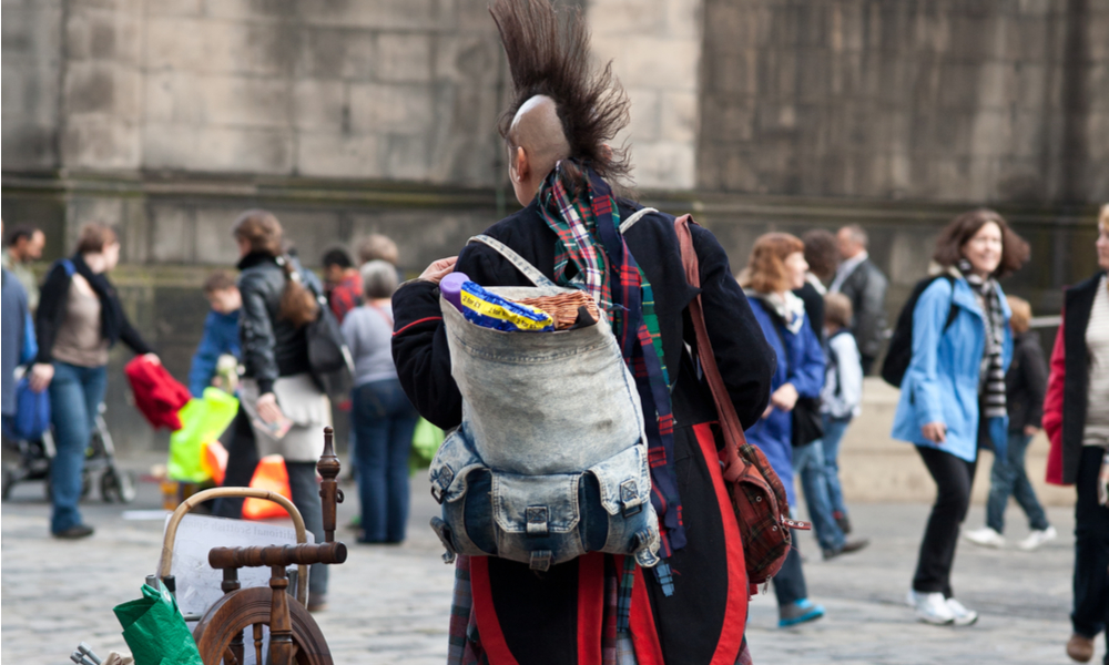 Edinburgh Festival - street perfromer