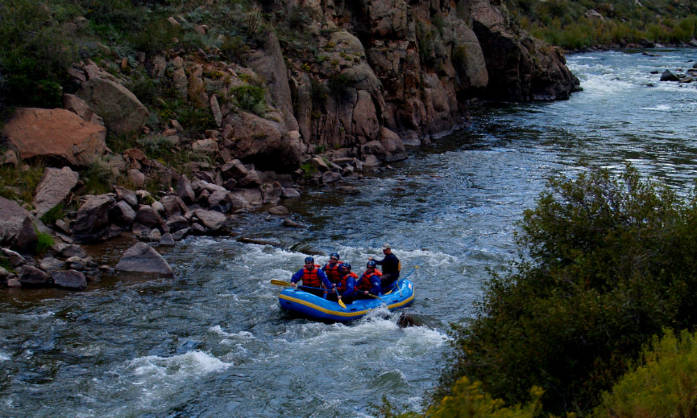 rafting-in-gorge